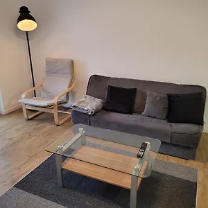  Apartment Schöne, Gemütliche Möblierte 2 Zi In Rgb